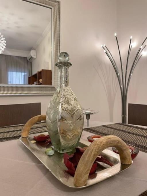 Crimson Suite: 1-Bedroom Apartment In Szaloniki Kültér fotó