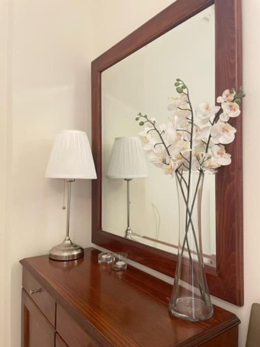Crimson Suite: 1-Bedroom Apartment In Szaloniki Kültér fotó